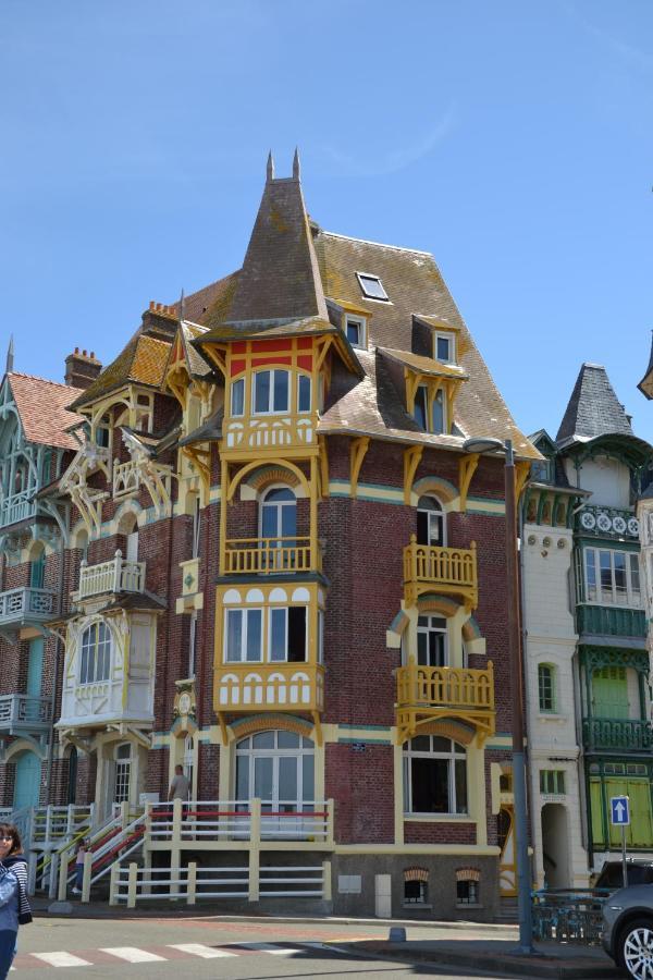 B&B Hotel Le Treport Friville Eksteriør bilde