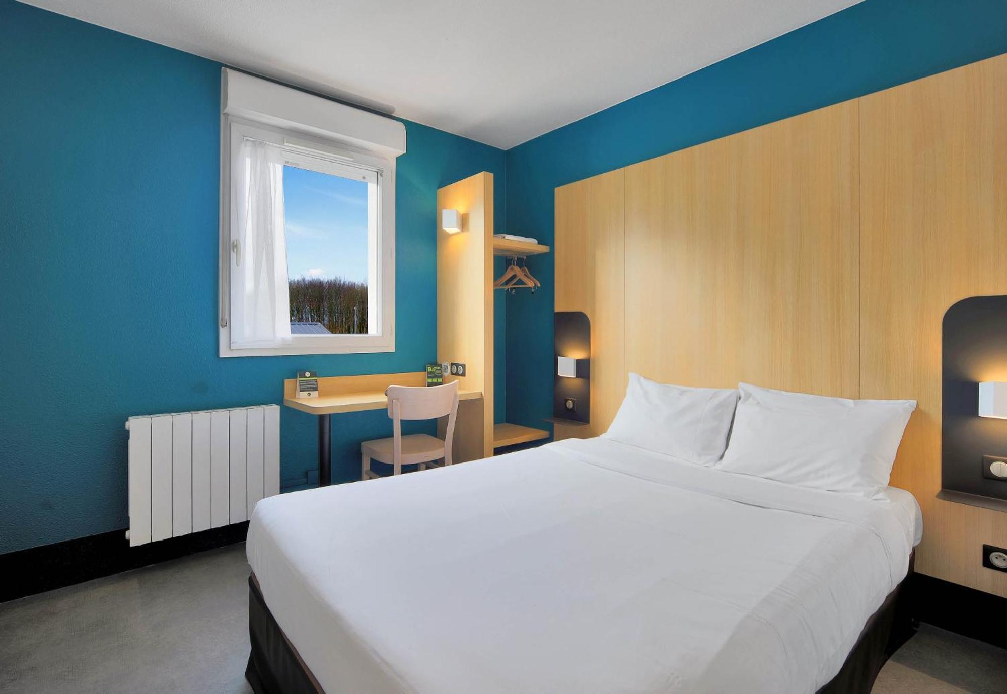 B&B Hotel Le Treport Friville Eksteriør bilde